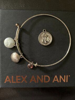 bracelet with charms "see description"